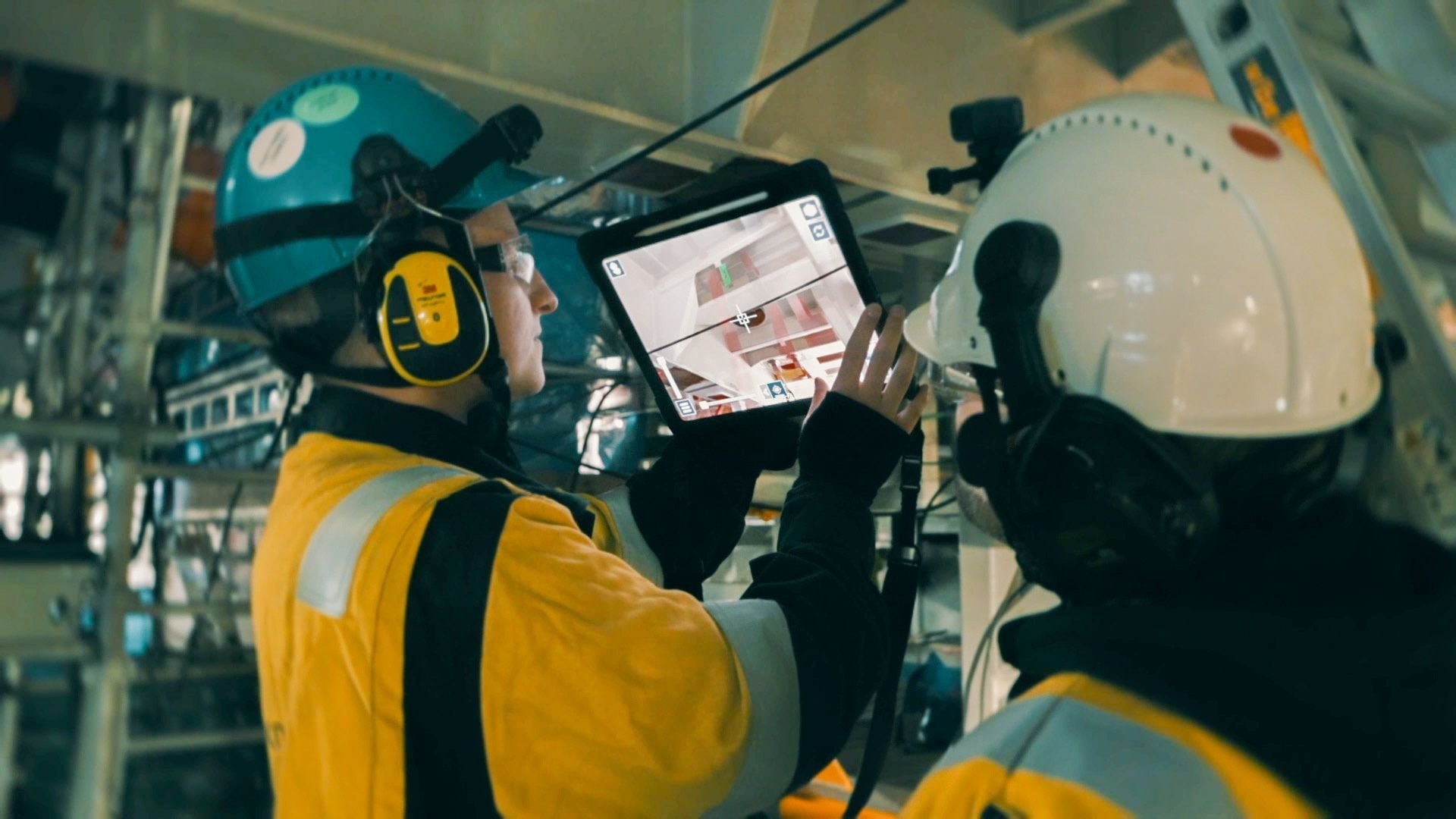 Yard worker using augmented reality at Aker Stord